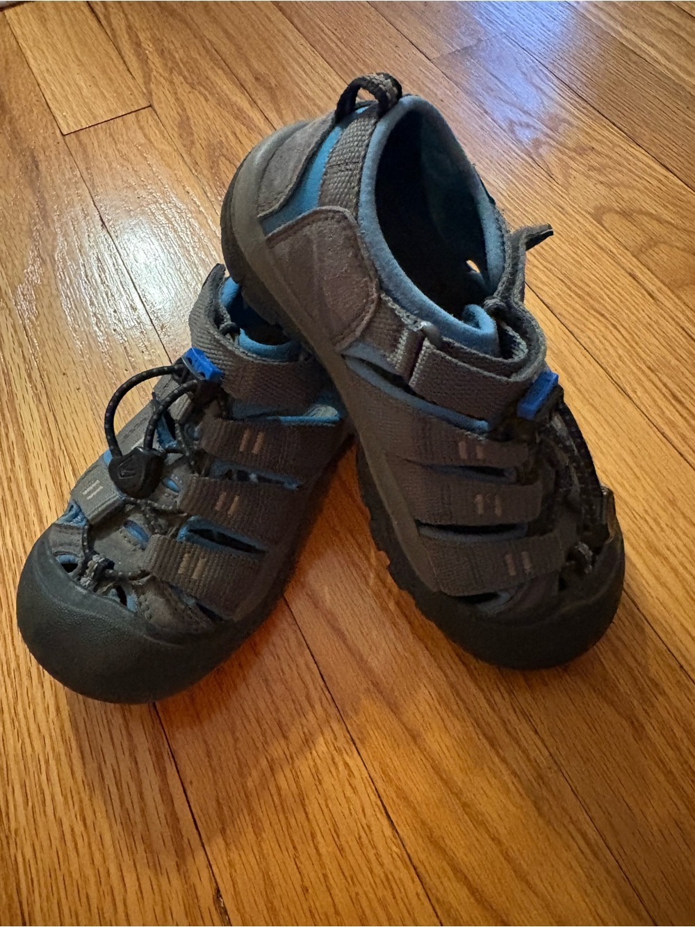 Keen Kids Gray and Blue Closed-Toe Adventure Sandals
